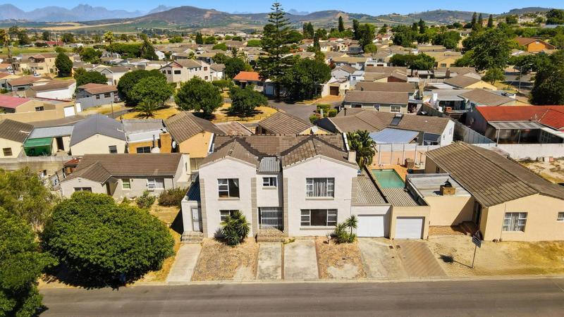 7 Bedroom Property for Sale in Northpine Western Cape